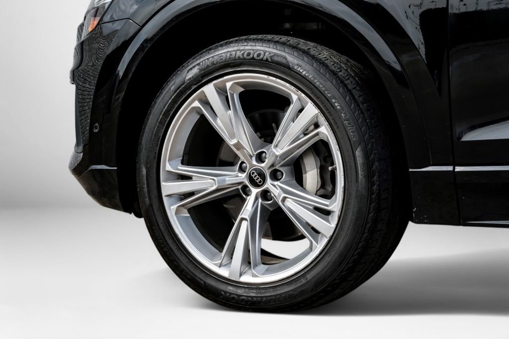 Used 2022 Audi Q8 Premium Plus AWD/4WD image 56