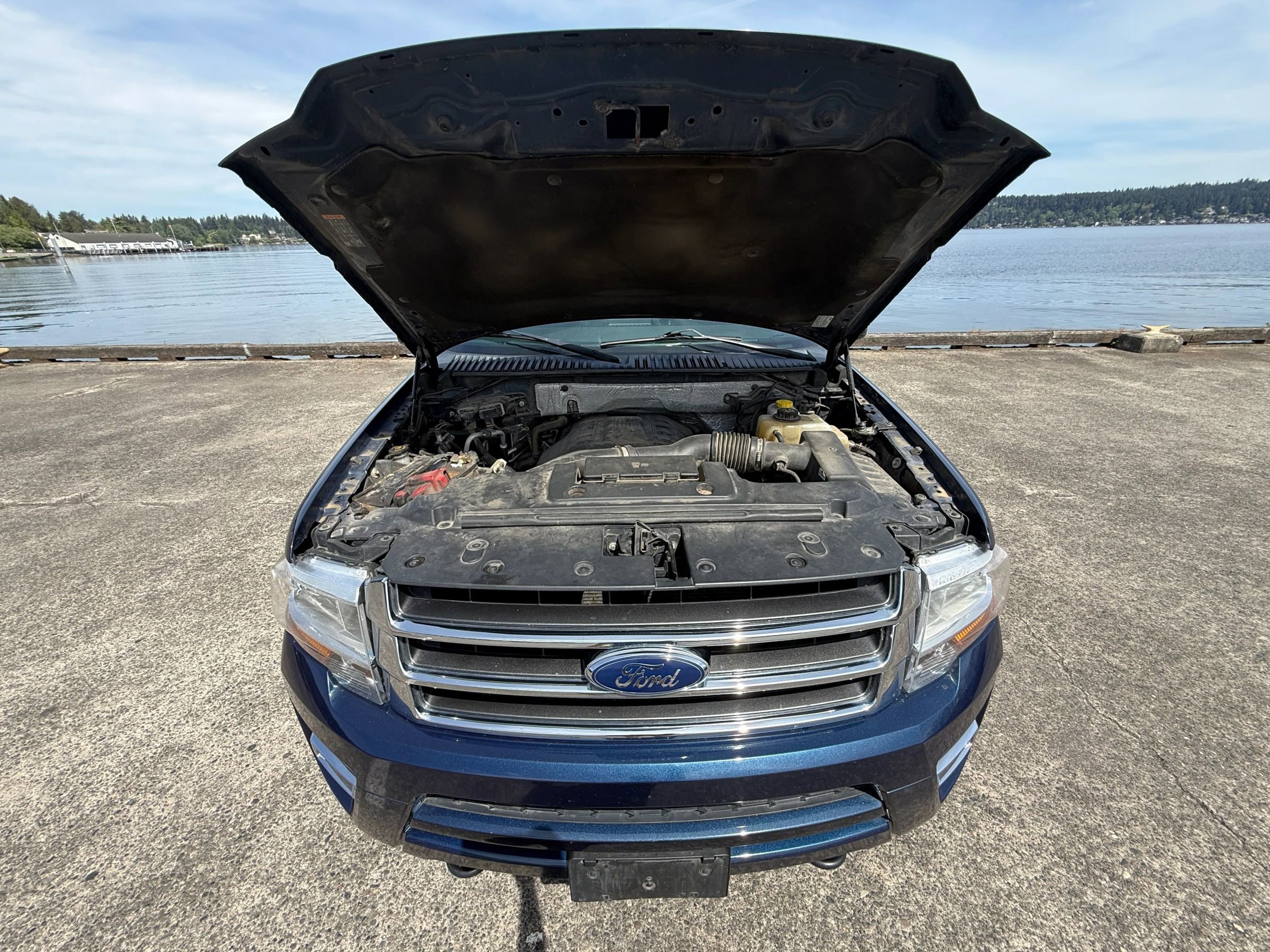 Used 2017 Ford Expedition XLT AWD/4WD image 9