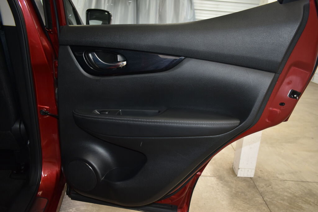 Used 2020 Nissan Rogue Sport SV w/ All-Weather Package image 25