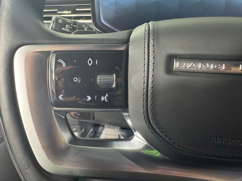 Used 2024 Land Rover Range Rover SE image 10