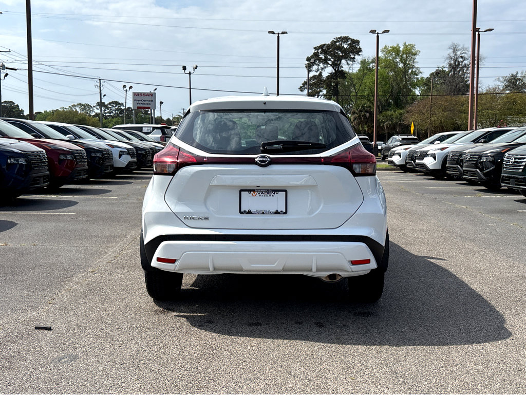Used 2025 Nissan Kicks Play S image 23