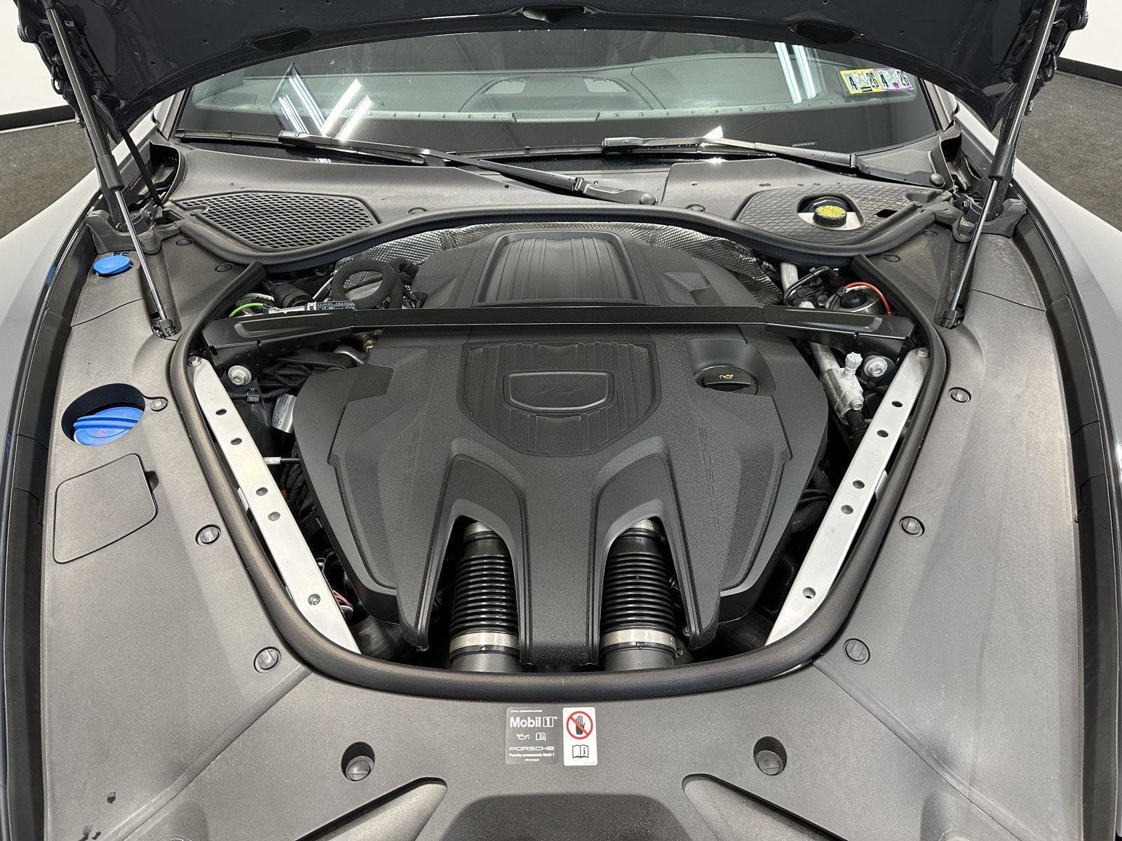 Used 2025 Porsche Panamera 4 image 43