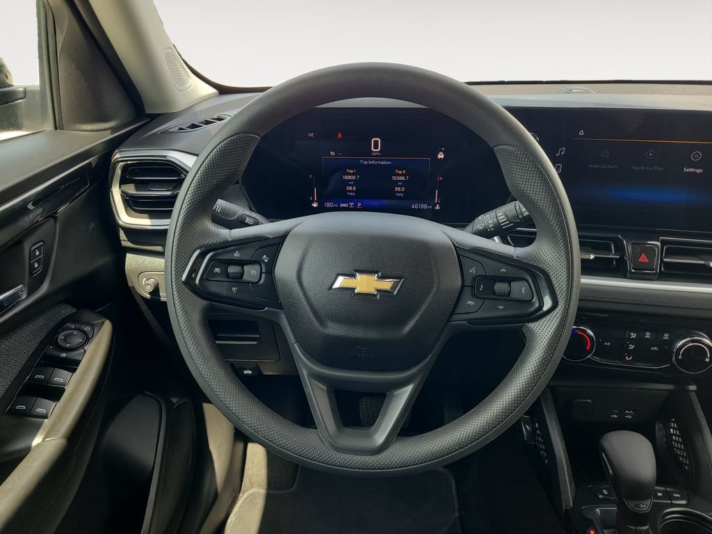 Used 2025 Chevrolet TrailBlazer LT AWD/4WD image 12