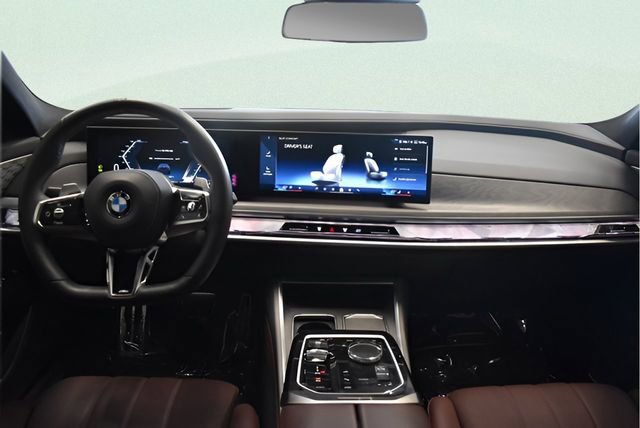 Used 2023 BMW 760i xDrive AWD/4WD image 5