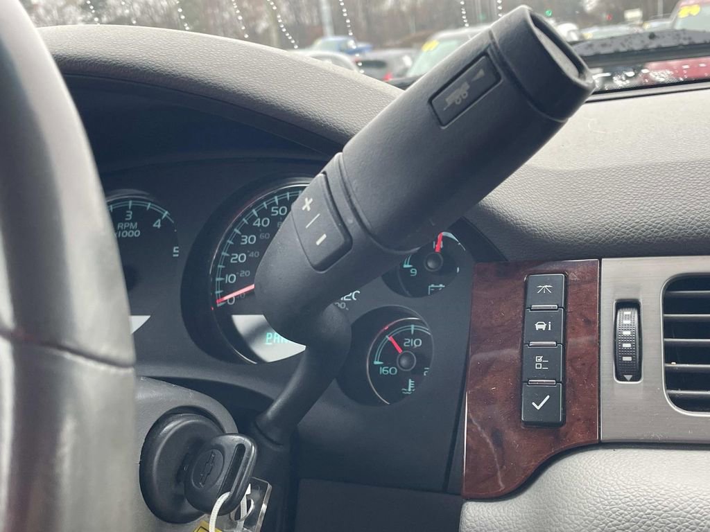 Used 2013 Chevrolet Tahoe LT w/ Luxury Package image 25