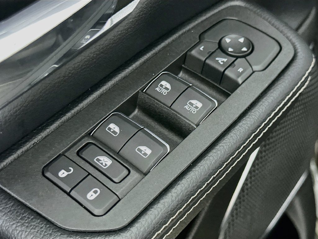 Used 2026 RAM 1500 Laramie w/ Sport Appearance Package AWD/4WD image 22