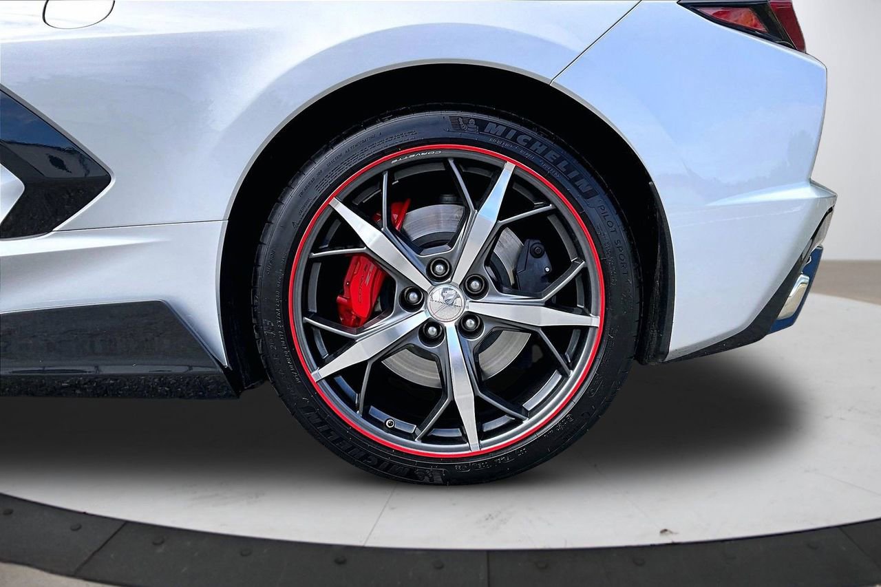 Used 2020 Chevrolet Corvette Stingray Coupe w/ Z51 Performance Package RWD image 32