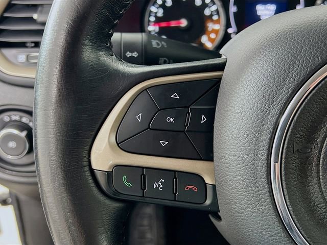 Used 2016 Jeep Renegade Latitude image 13