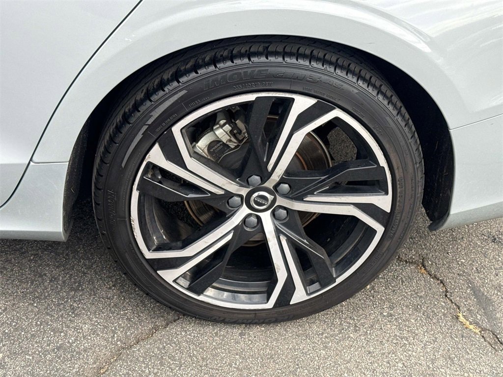 Used 2024 Volvo S60 B5 Plus image 40