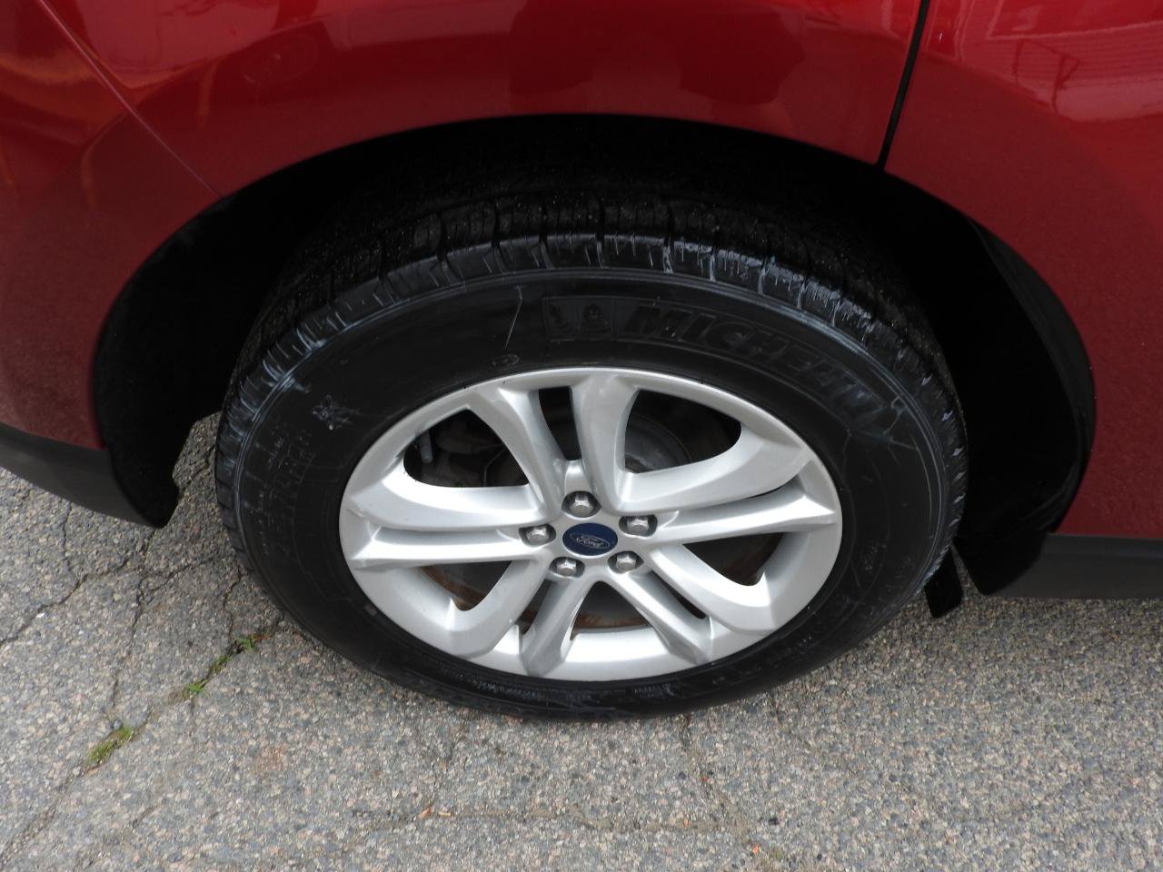 Used 2019 Ford Edge SEL w/ Equipment Group 201A AWD/4WD image 17
