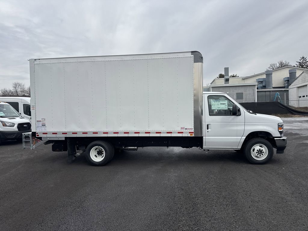 New 2025 Ford E-450 and Econoline 450 Super Duty w/ Driver's Safety Package image 5