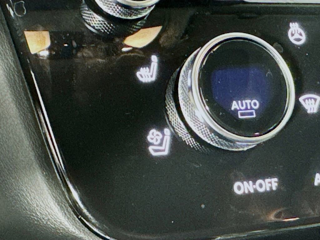 Certified 2026 INFINITI QX60 Luxe w/ Family Package FWD image 21