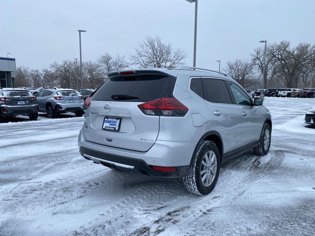 Used 2019 Nissan Rogue SV image 7