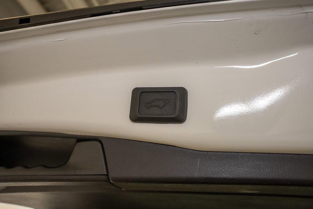 Used 2021 Toyota RAV4 XLE image 7