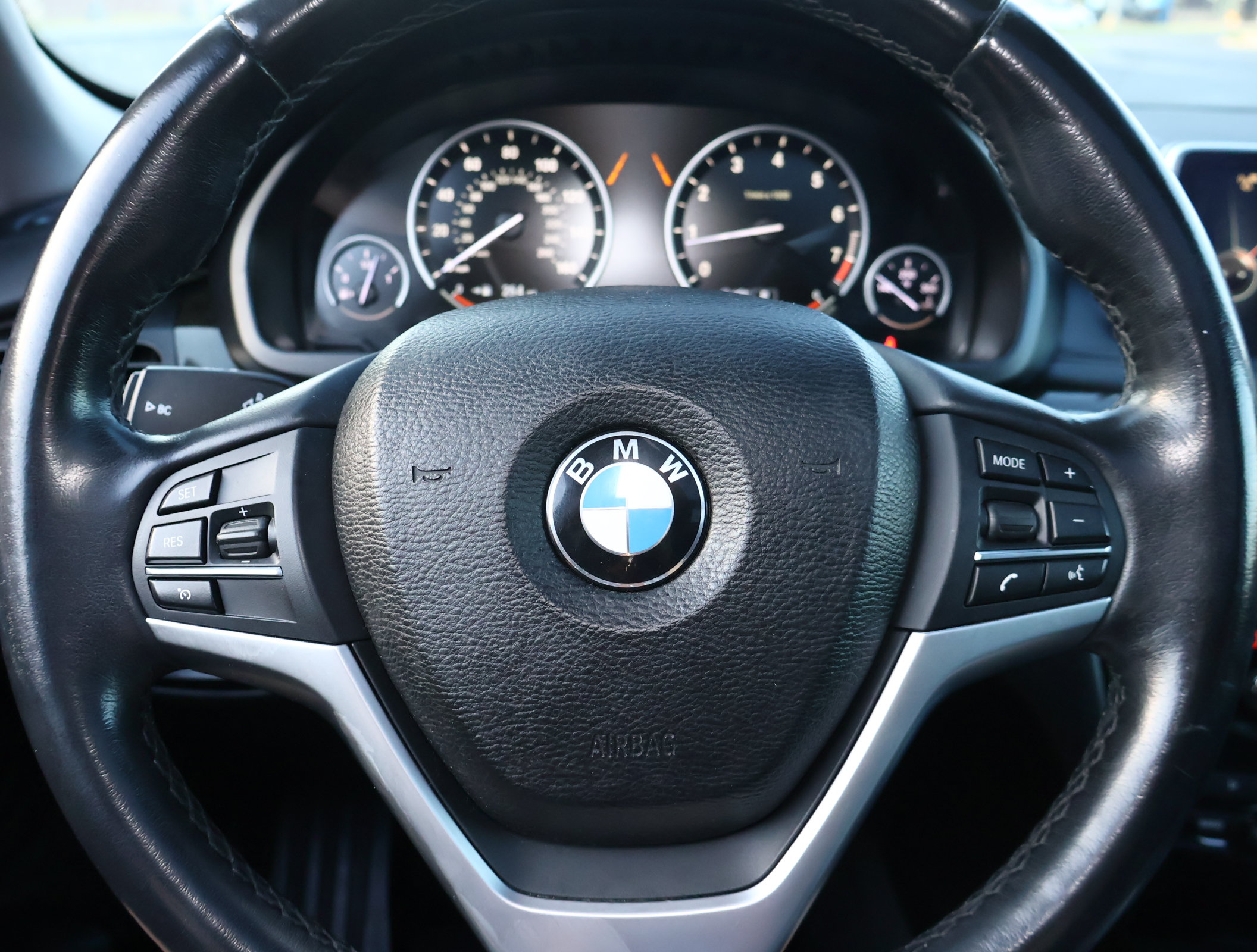 Used 2015 BMW X5 xDrive50i AWD/4WD image 14