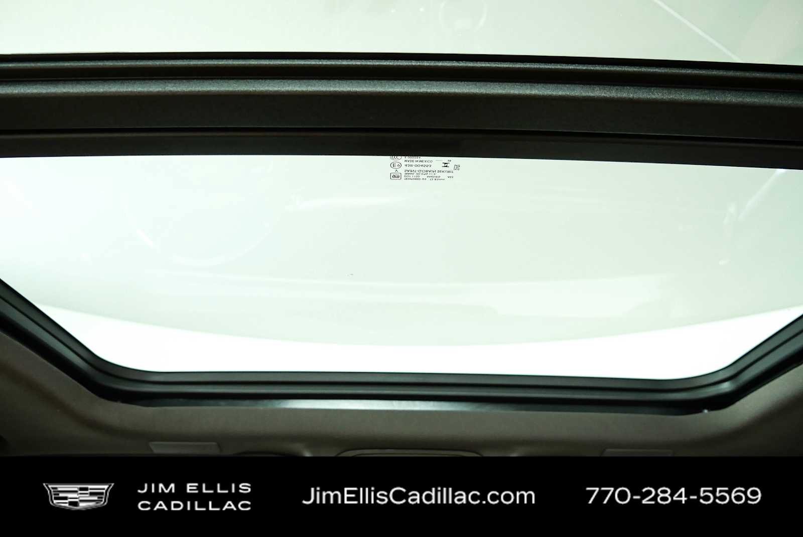 Used 2025 Cadillac Escalade Premium Luxury RWD image 22