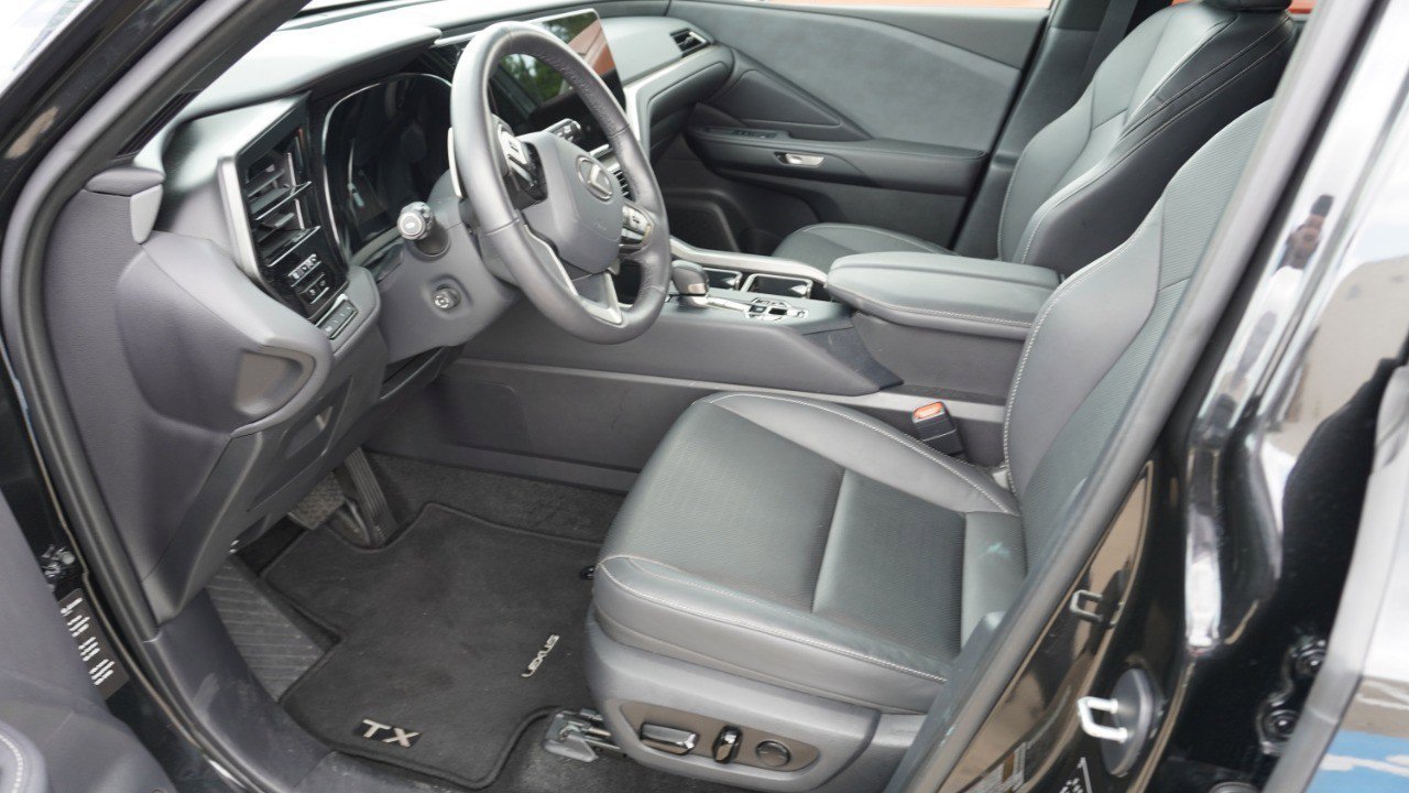 Certified 2025 Lexus TX 350 AWD w/ Technology Package image 10