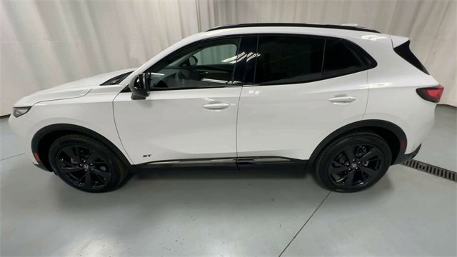 Used 2025 Buick Envision Sport Touring image 5