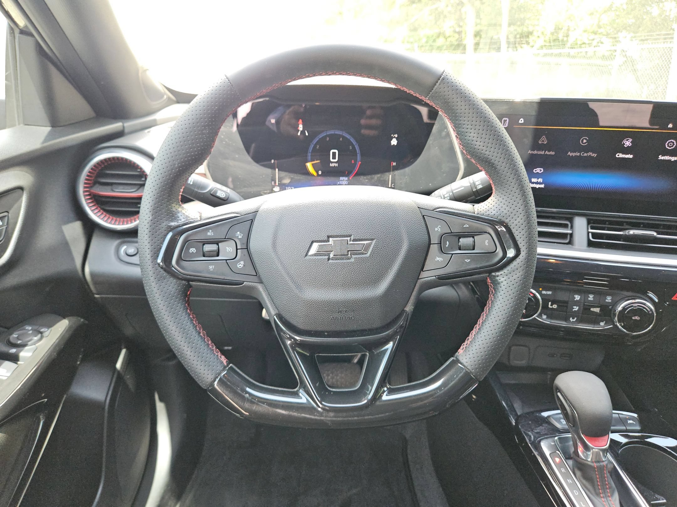 Used 2024 Chevrolet Trax RS w/ Sunroof Package FWD image 20