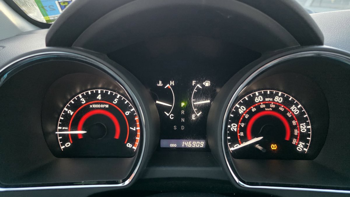 Used 2012 Toyota Highlander SE w/ Tow Pkg image 15