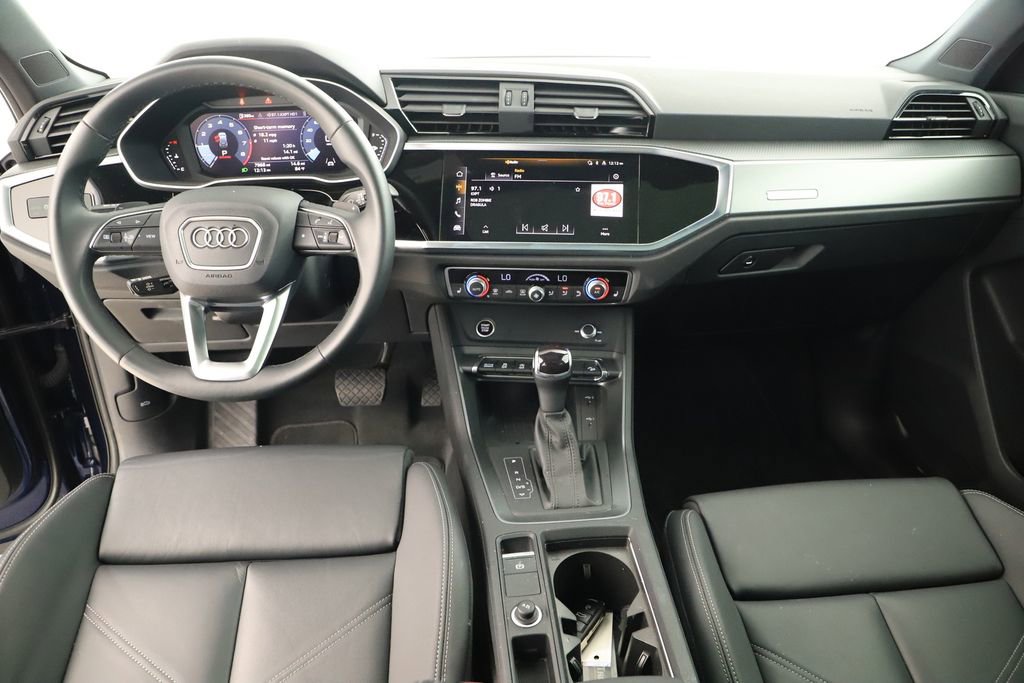 Certified 2025 Audi Q3 2.0T Premium w/ Convenience Package image 18
