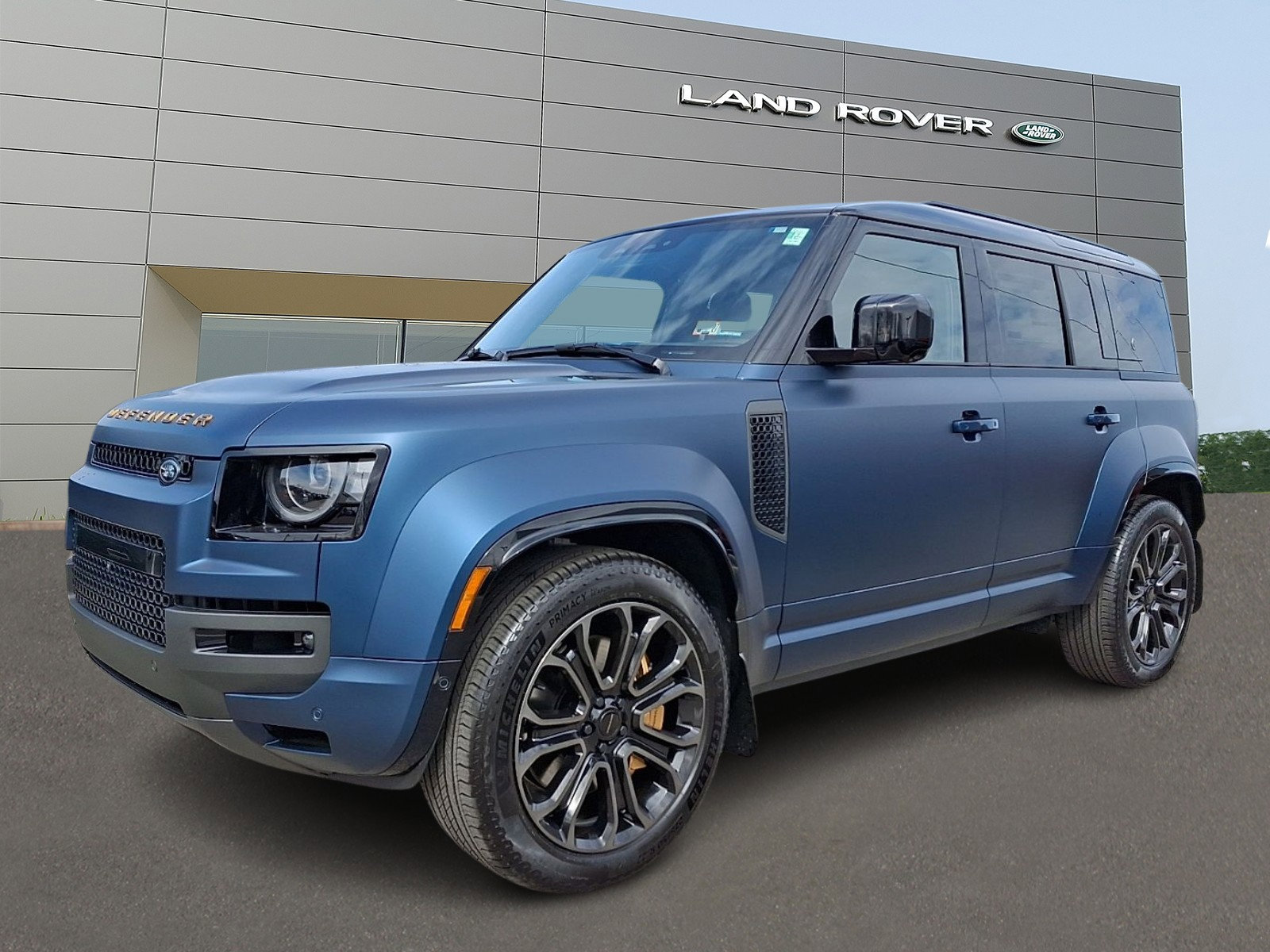 New 2026 Land Rover Defender 110 OCTA image 1