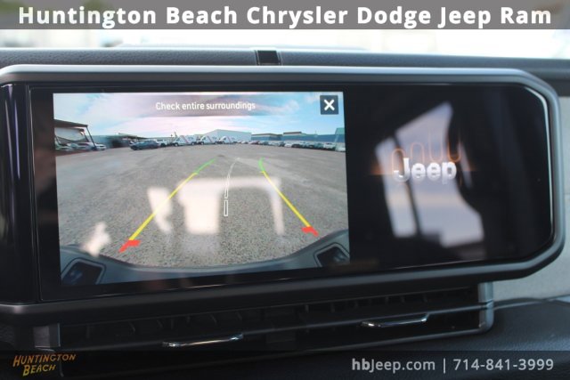 Used 2025 Jeep Gladiator Sport image 34