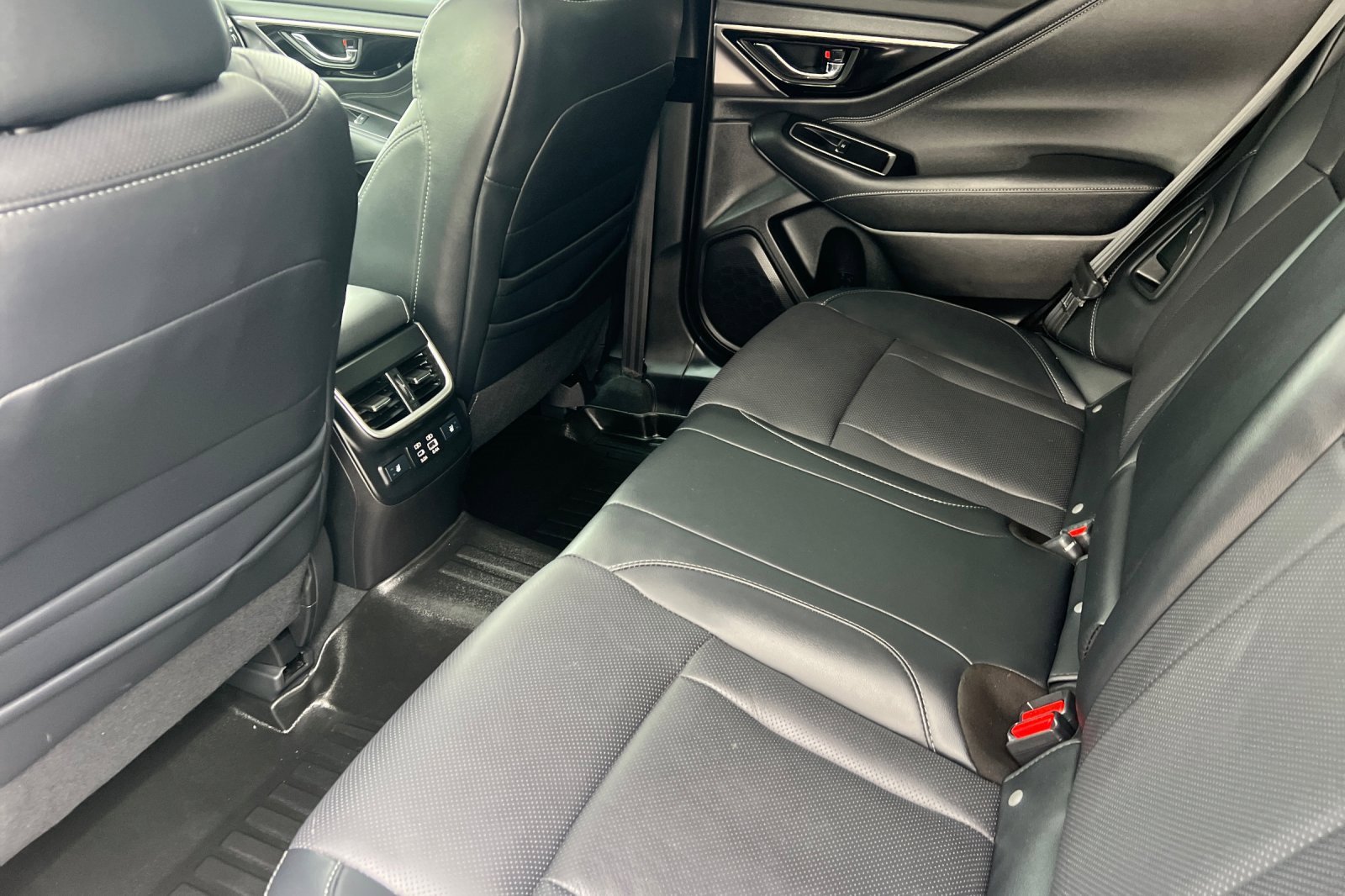 Used 2024 Subaru Outback Limited XT image 9