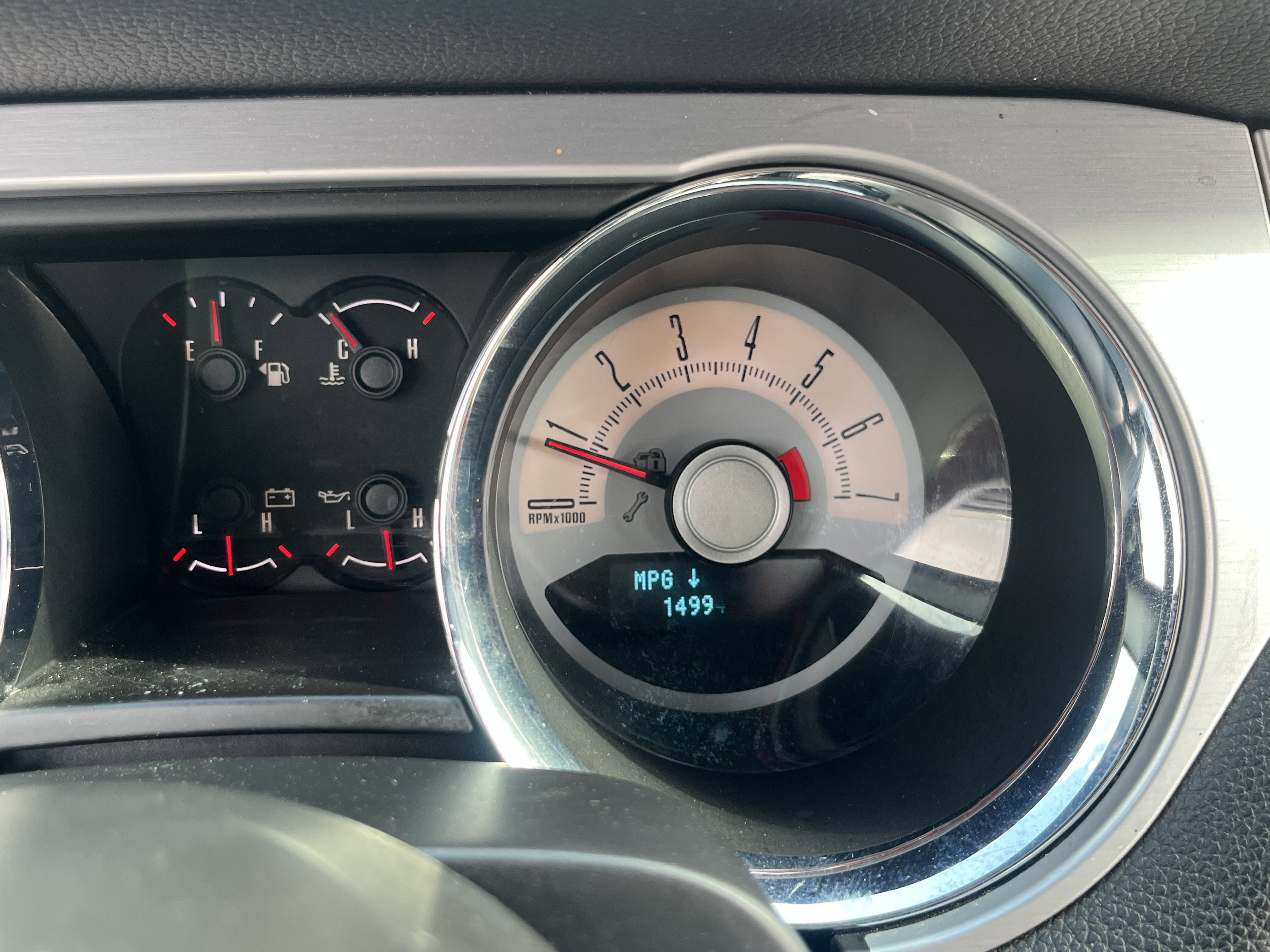 Used 2010 Ford Mustang Premium image 16