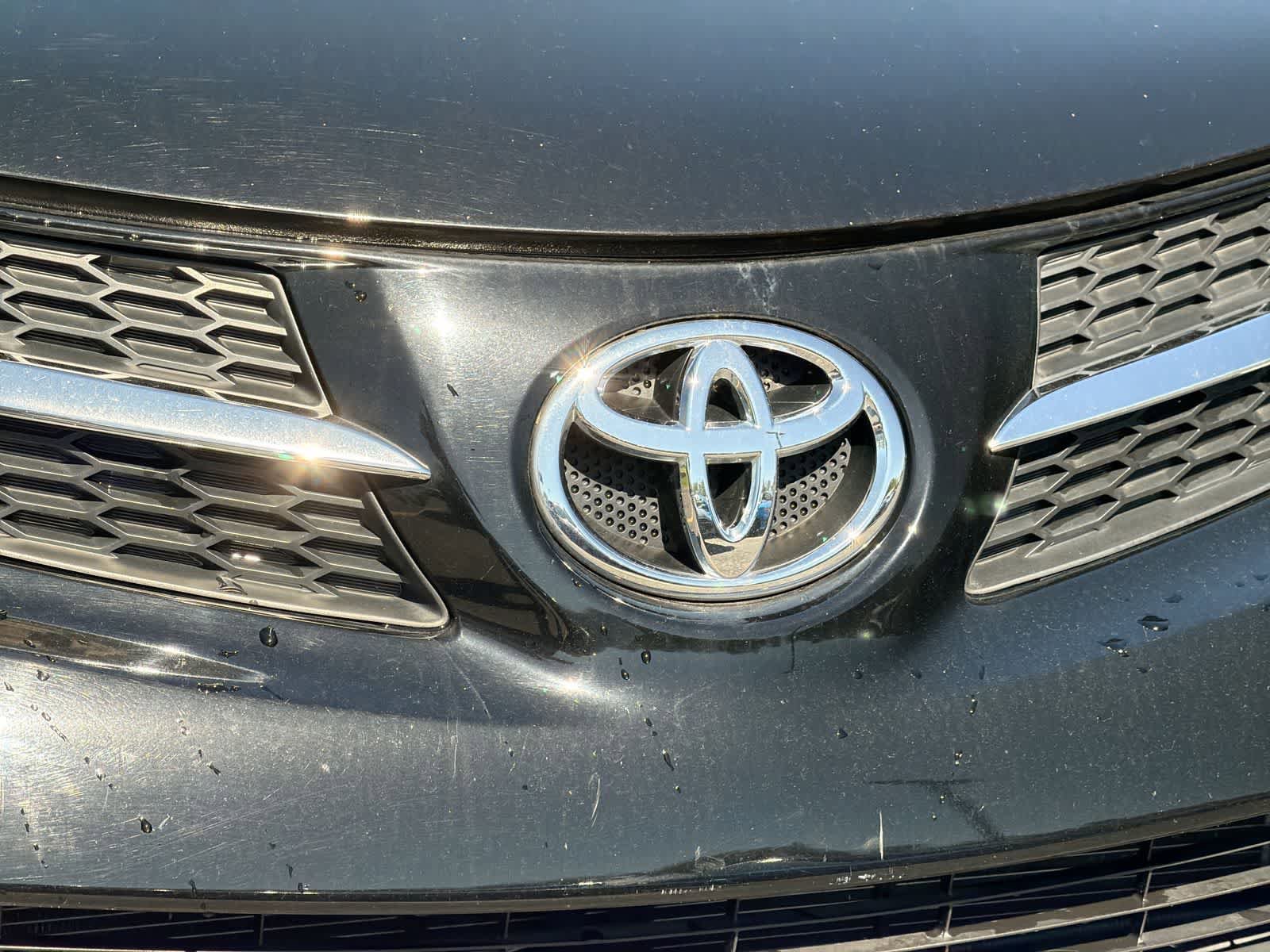 Used 2015 Toyota RAV4 LE AWD/4WD image 12