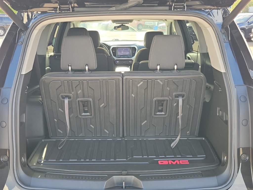 Used 2023 GMC Acadia SLE w/ Driver Convenience Package FWD image 37