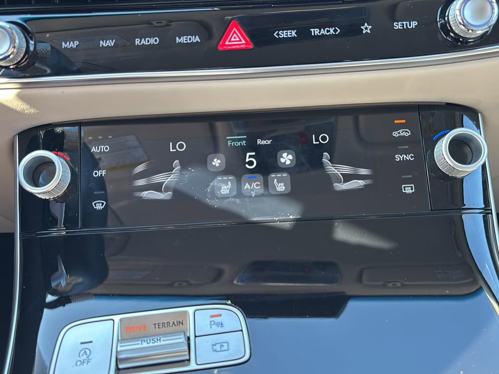 Certified 2026 Genesis GV70 2.5T image 31