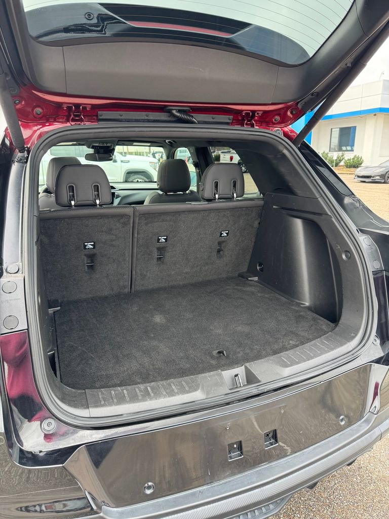 Used 2023 Chevrolet TrailBlazer RS w/ Sun and Liftgate Package image 38