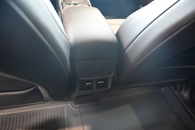 New 2027 Chevrolet Equinox LT w/ Convenience Package II FWD image 27