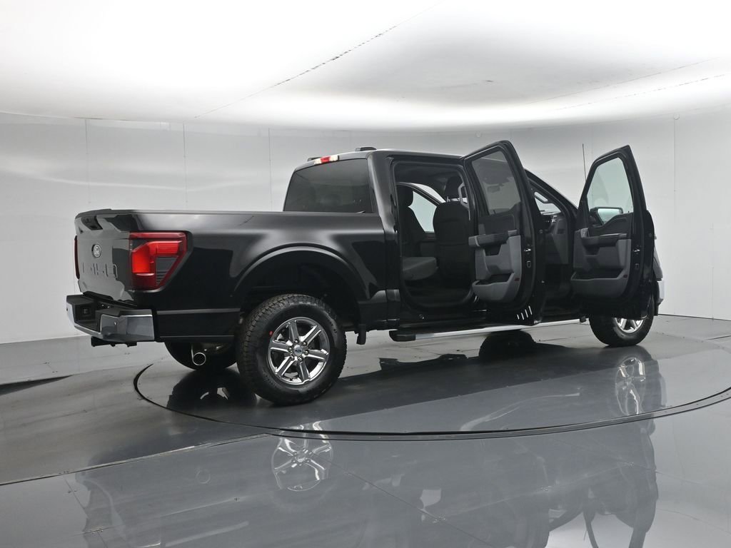 Used 2025 Ford F150 XLT w/ Equipment Group 301A Standard AWD/4WD image 6