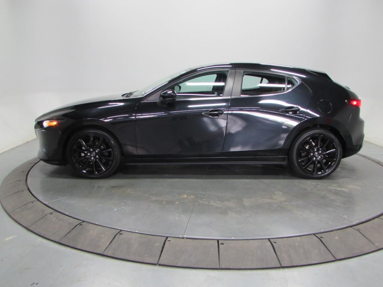Used 2024 MAZDA MAZDA3 s FWD image 4