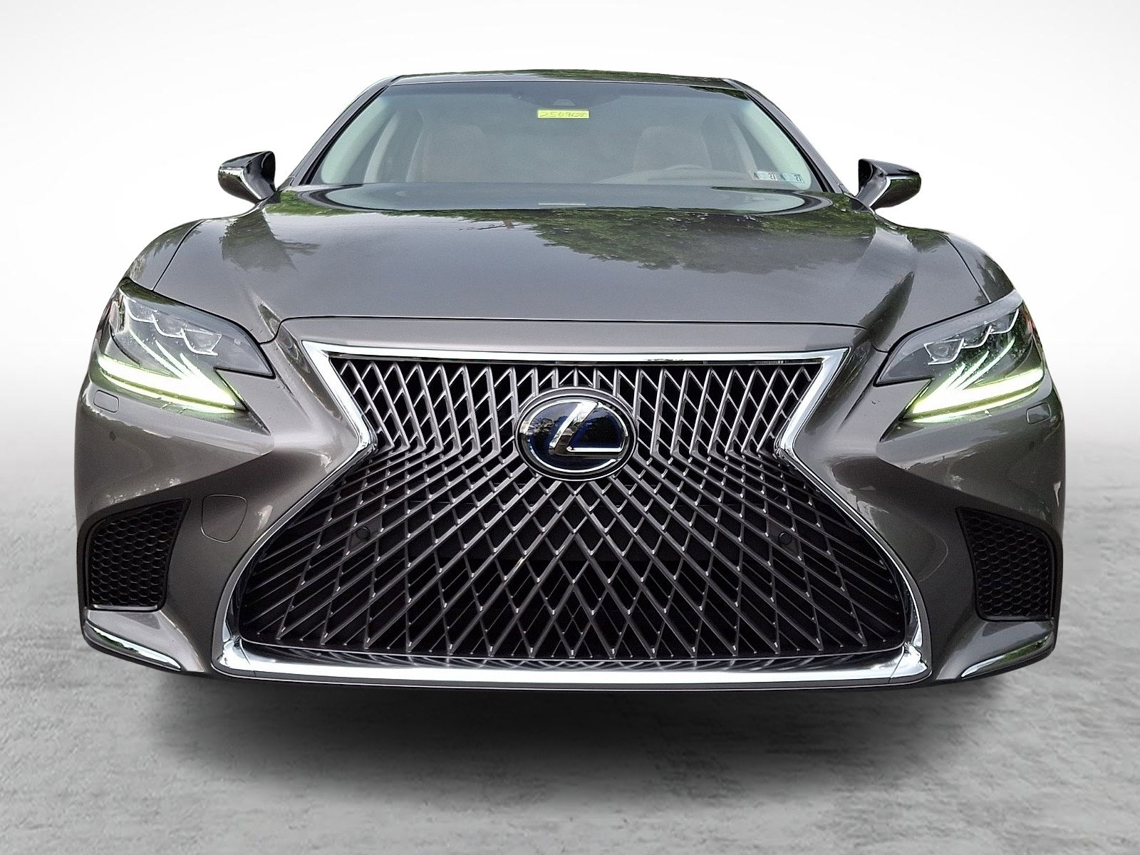 Used 2020 Lexus LS 500h AWD image 2