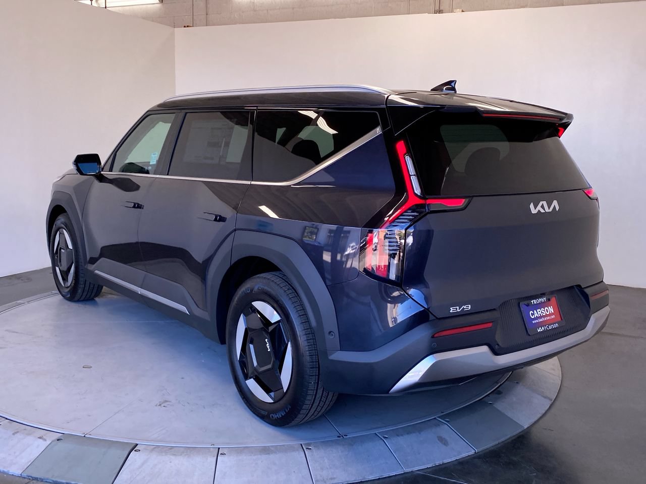 New 2026 Kia EV9 Wind AWD/4WD image 3