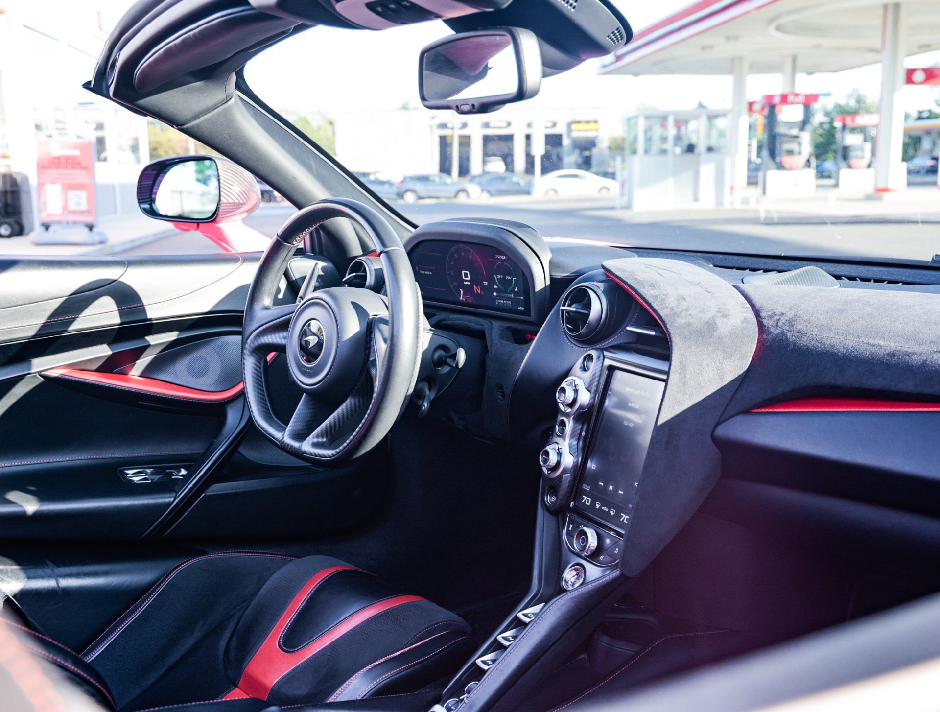 Used 2020 McLaren 720S Performance image 14