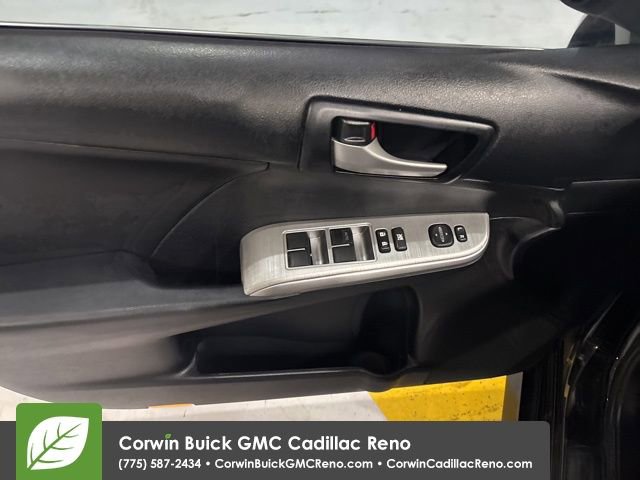 Used 2013 Toyota Camry SE image 14