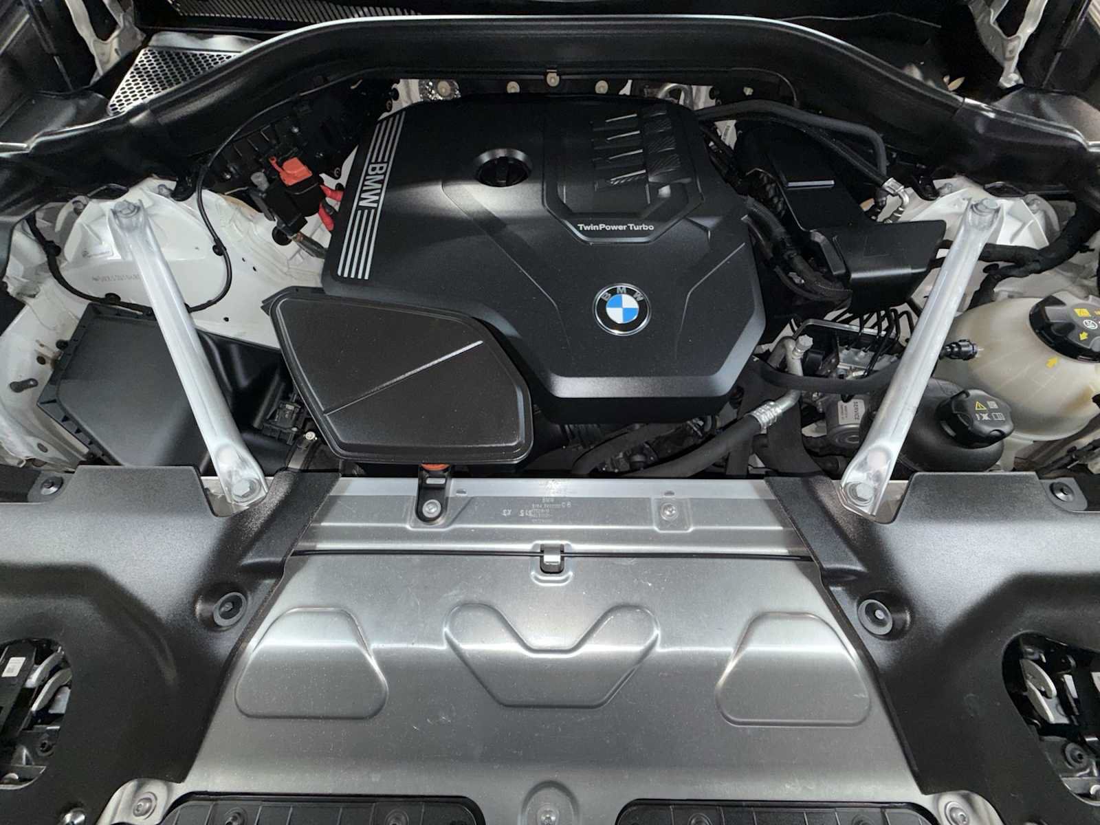 Used 2024 BMW X4 xDrive30i w/ Parking Assistance Package AWD/4WD image 12