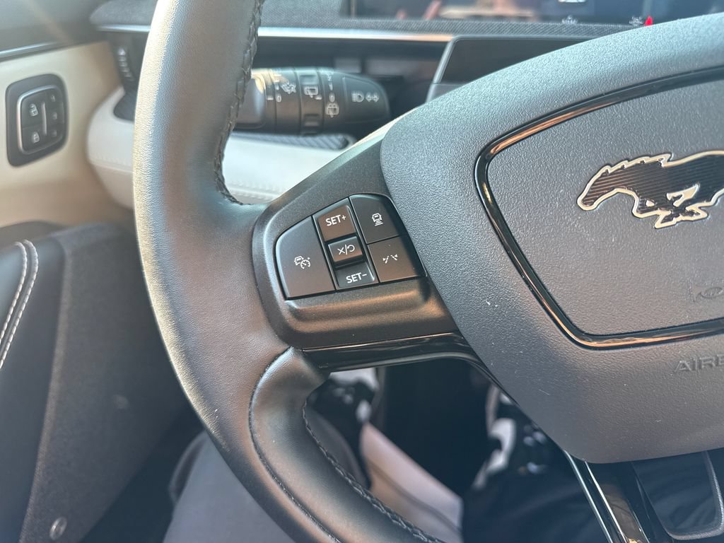 Used 2025 Ford Mustang Mach-E Premium AWD/4WD image 30