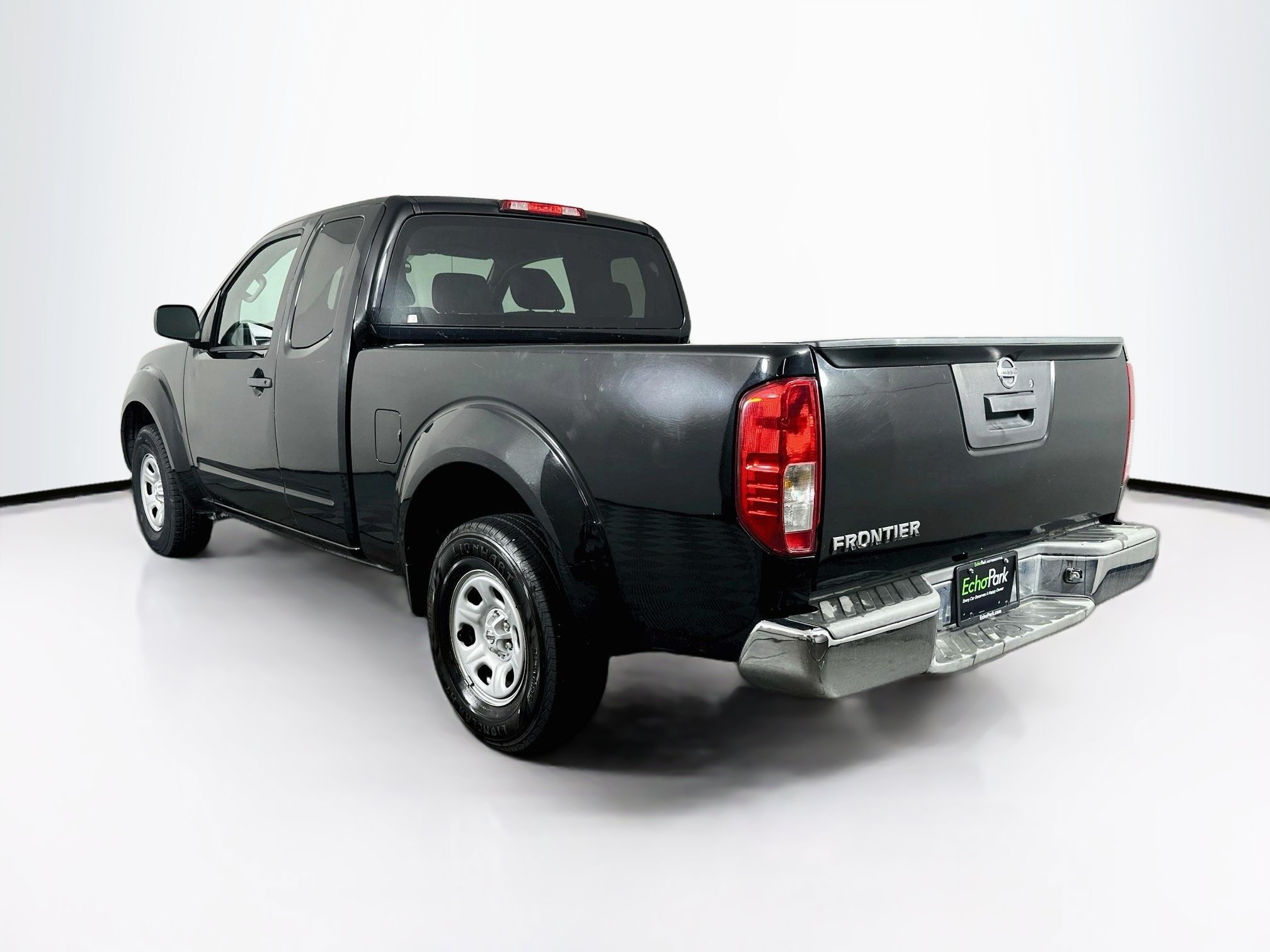 Used 2016 Nissan Frontier S RWD image 5