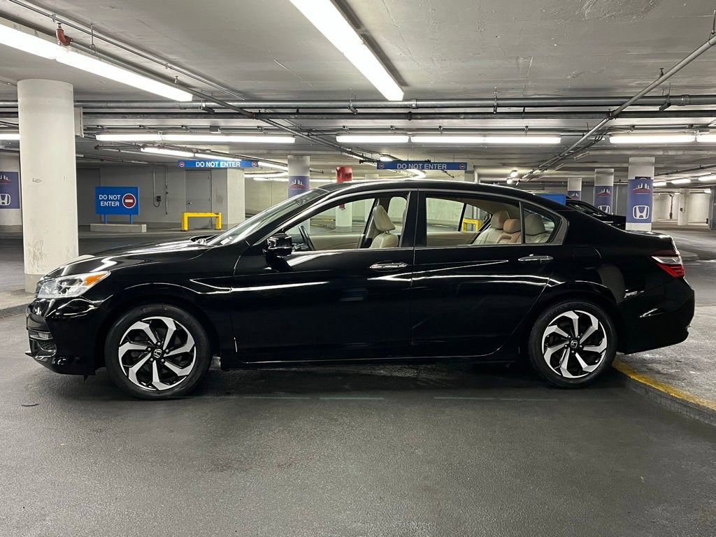 Used 2017 Honda Accord EX-L image 30