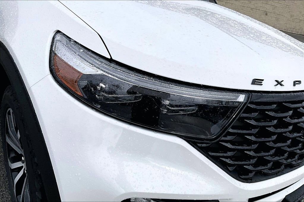 Used 2022 Ford Explorer ST-Line w/ Class IV Trailer Tow Package image 29