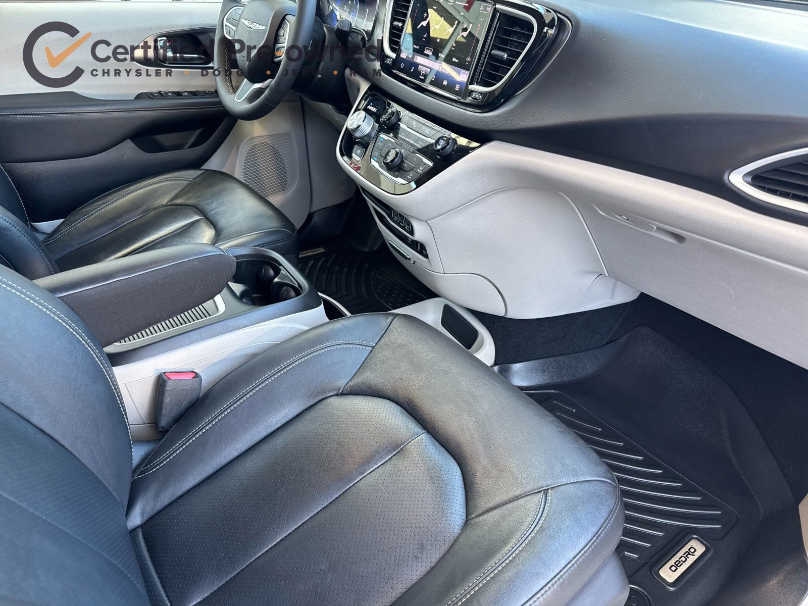 Used 2022 Chrysler Pacifica Touring-L FWD image 18