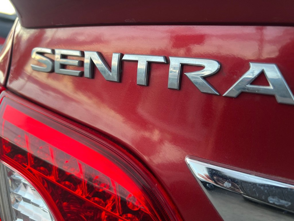 Used 2015 Nissan Sentra SV w/ Style Package FWD image 34