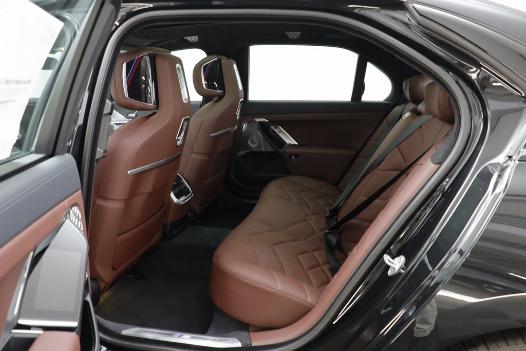 New 2026 BMW 750e xDrive w/ Executive Package image 16
