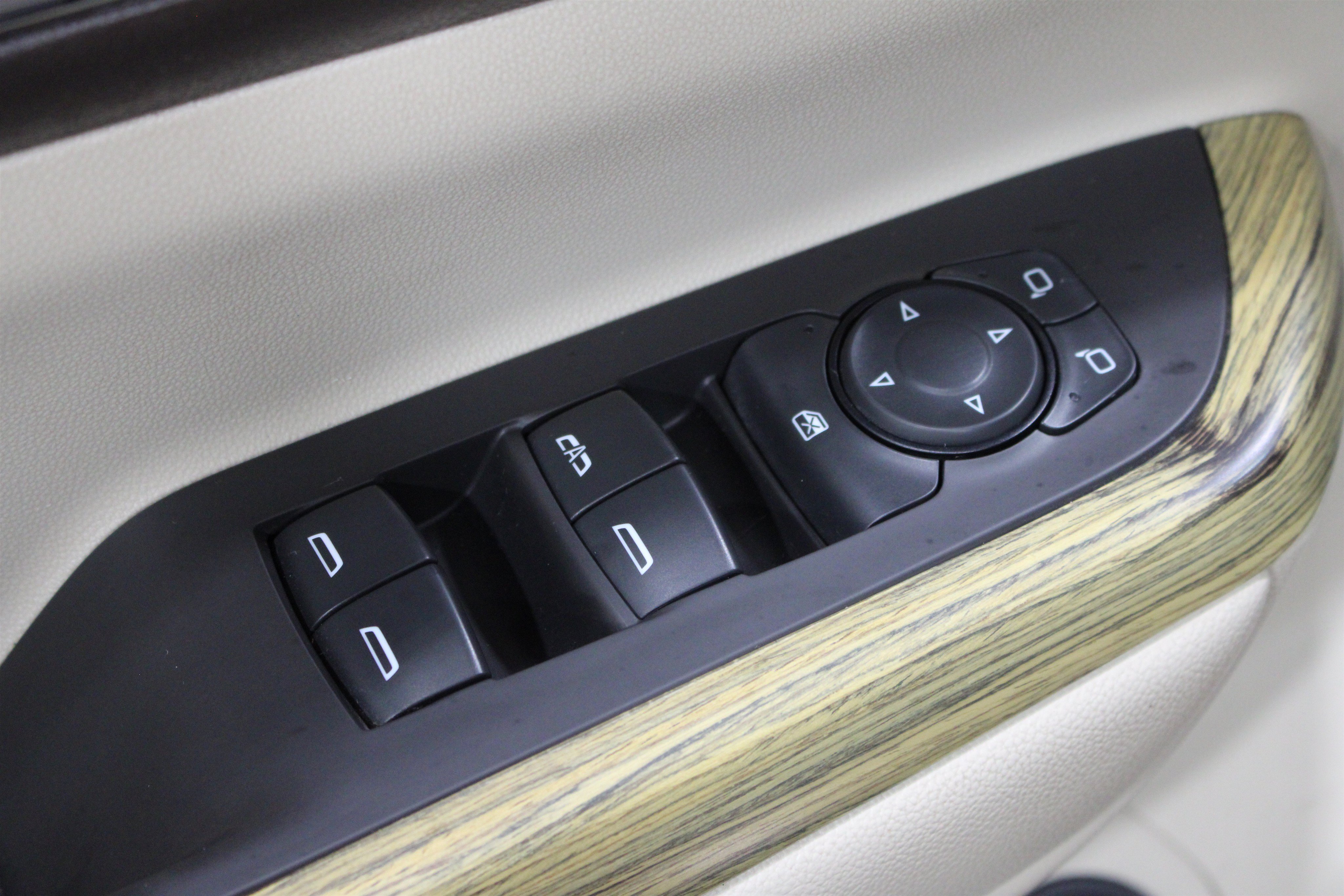 Used 2019 GMC Acadia Denali w/ Technology Package AWD/4WD image 7