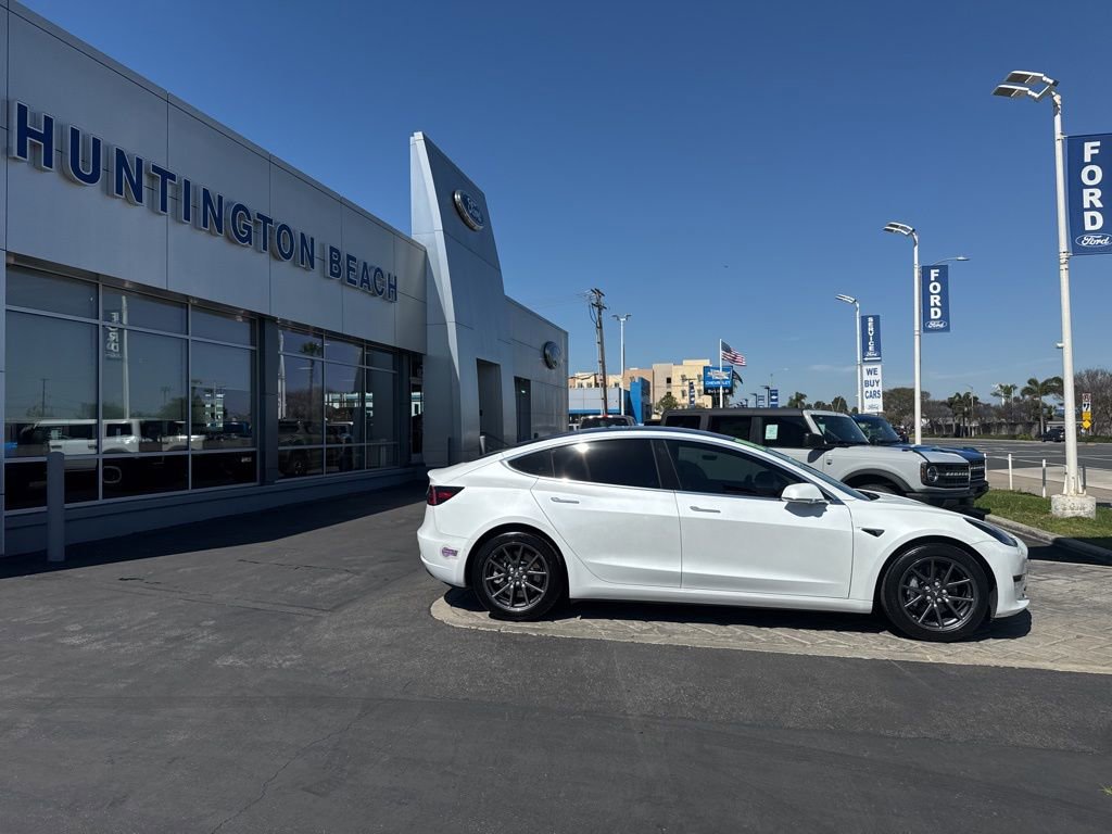 Used 2019 Tesla Model 3 image 3